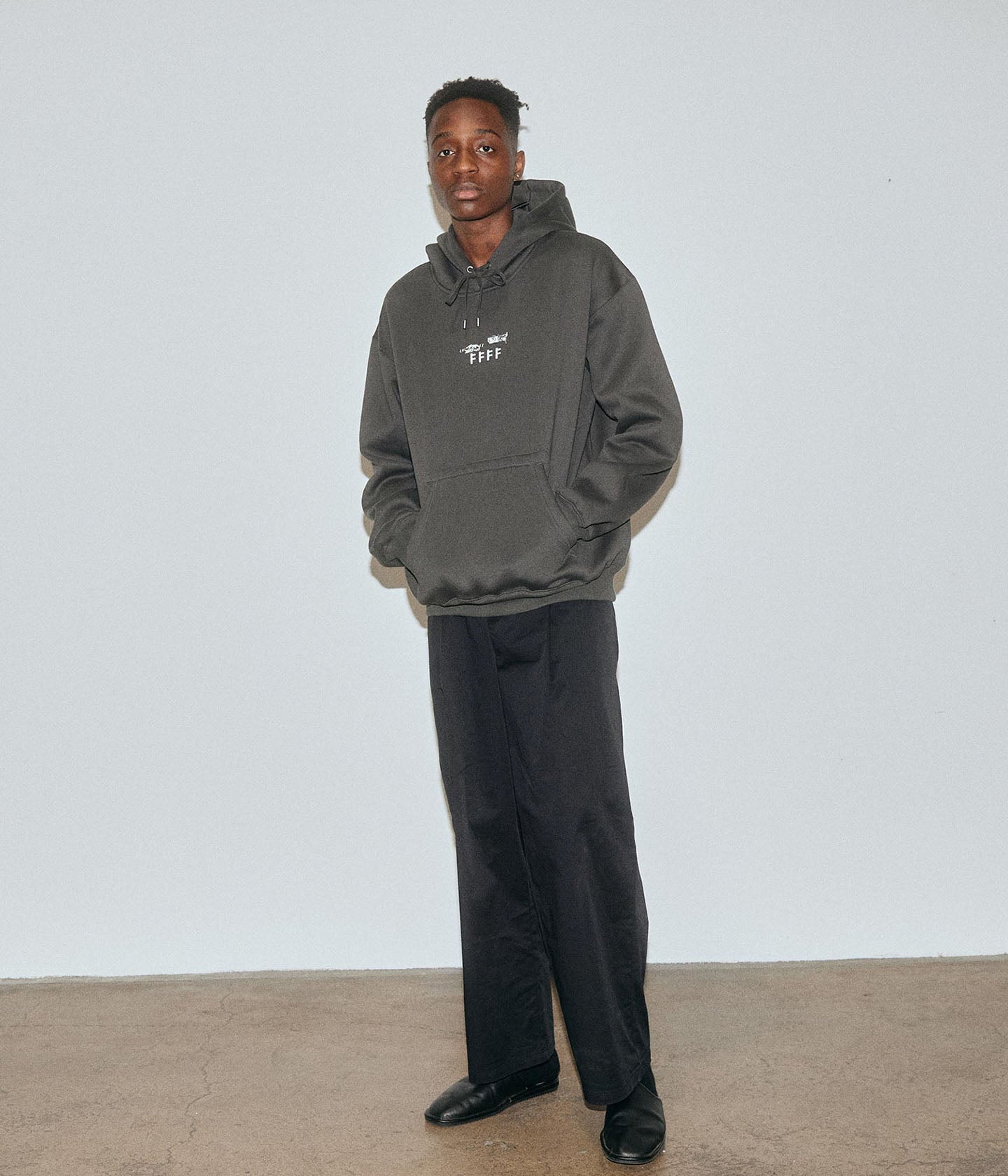FLOURISH CRUX HOOD // WASHED BLACK
