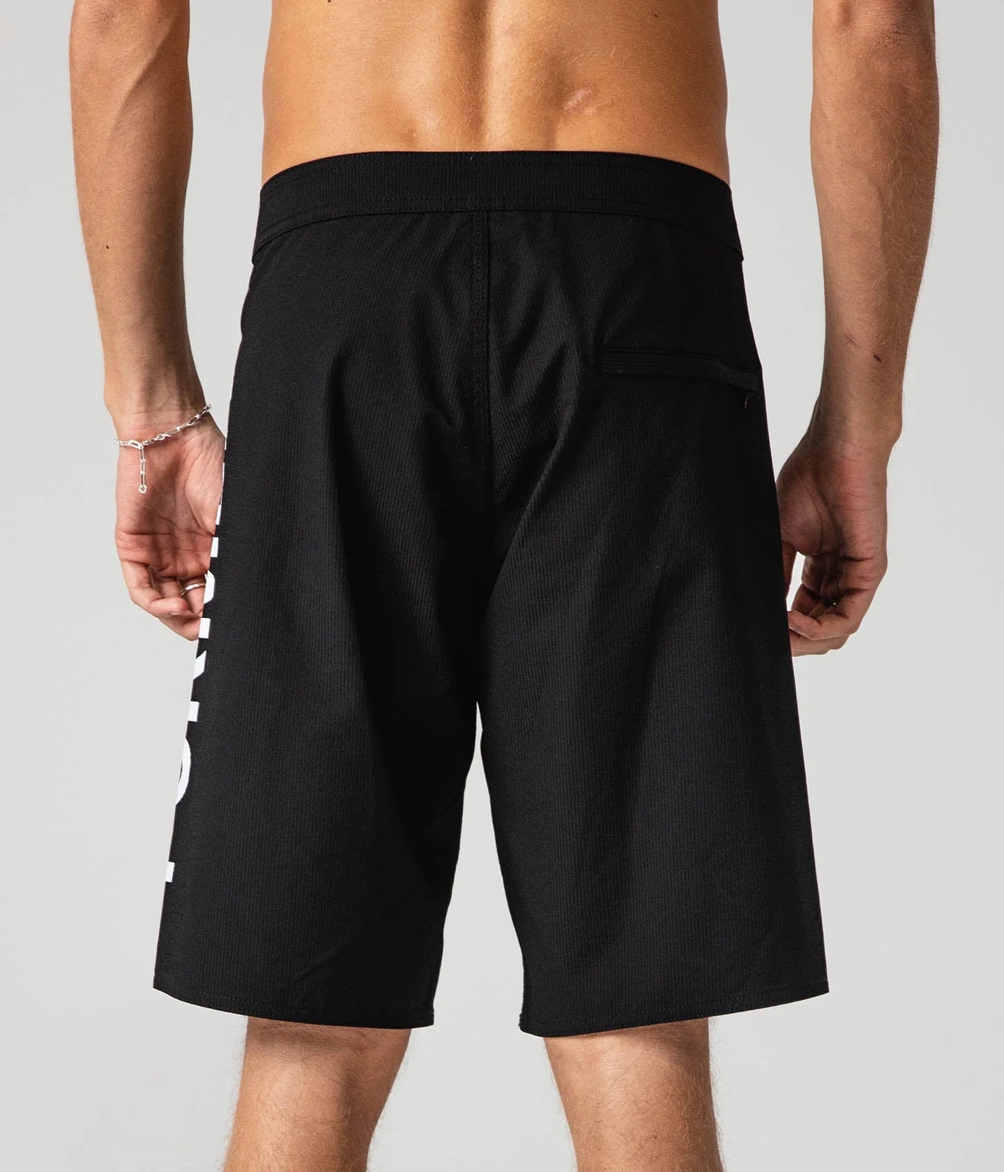 LEGACY 19 TRUNK // BLACK