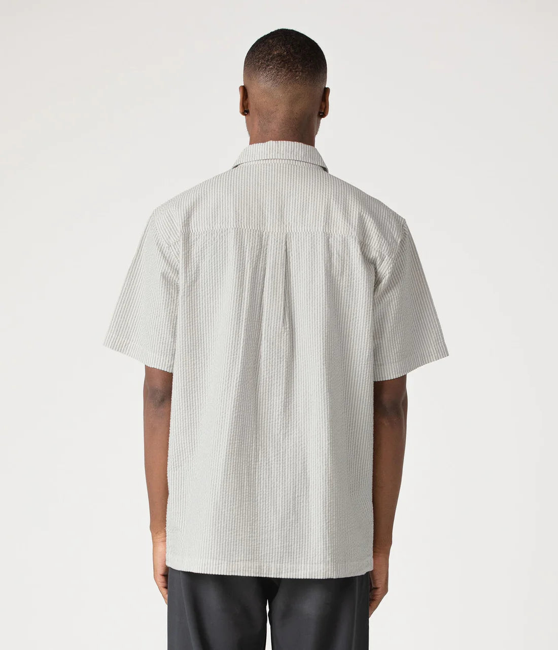BROADCAST SEERSUCKER SS SHIRT // BONE BLACK