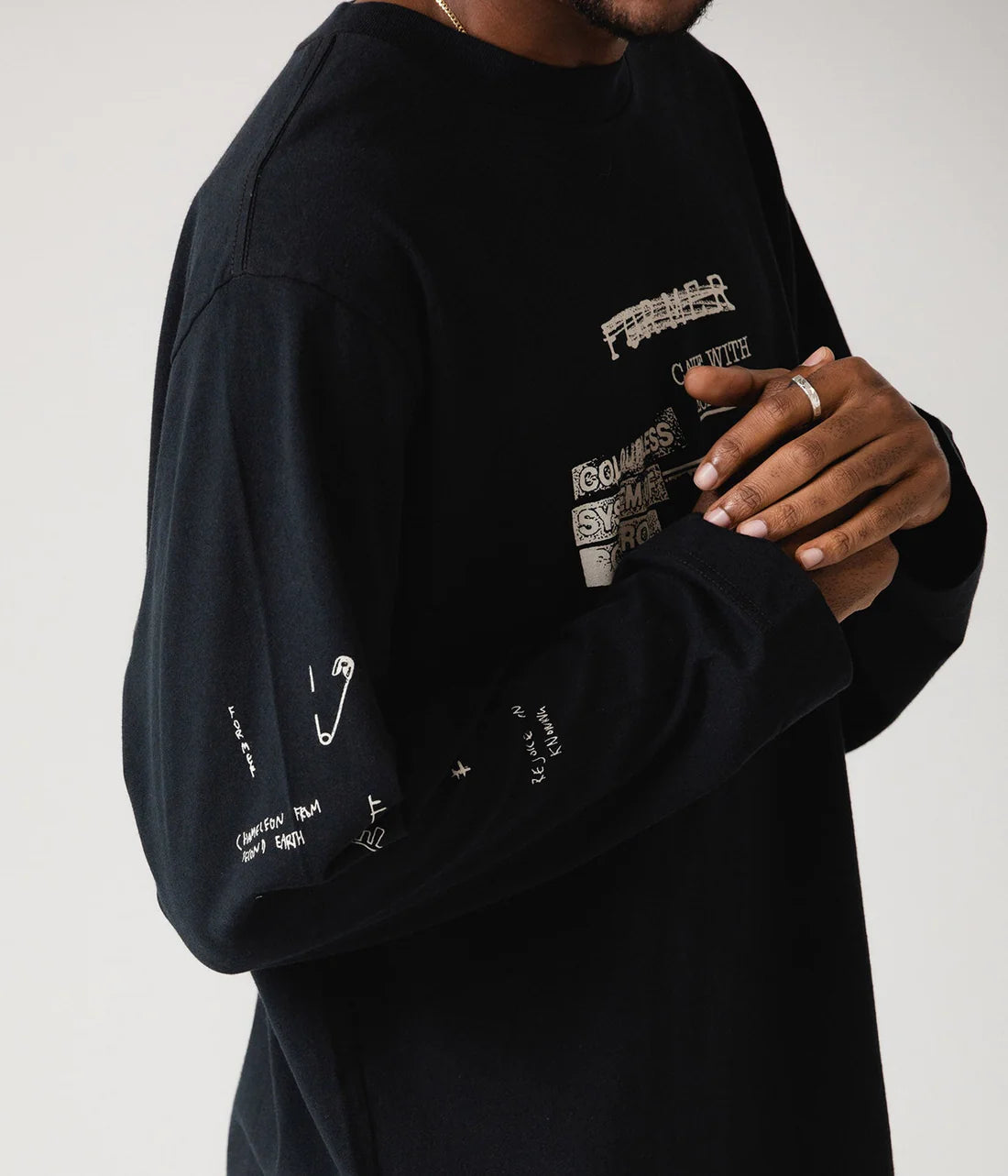 SHIFTING LS T-SHIRT // BLACK