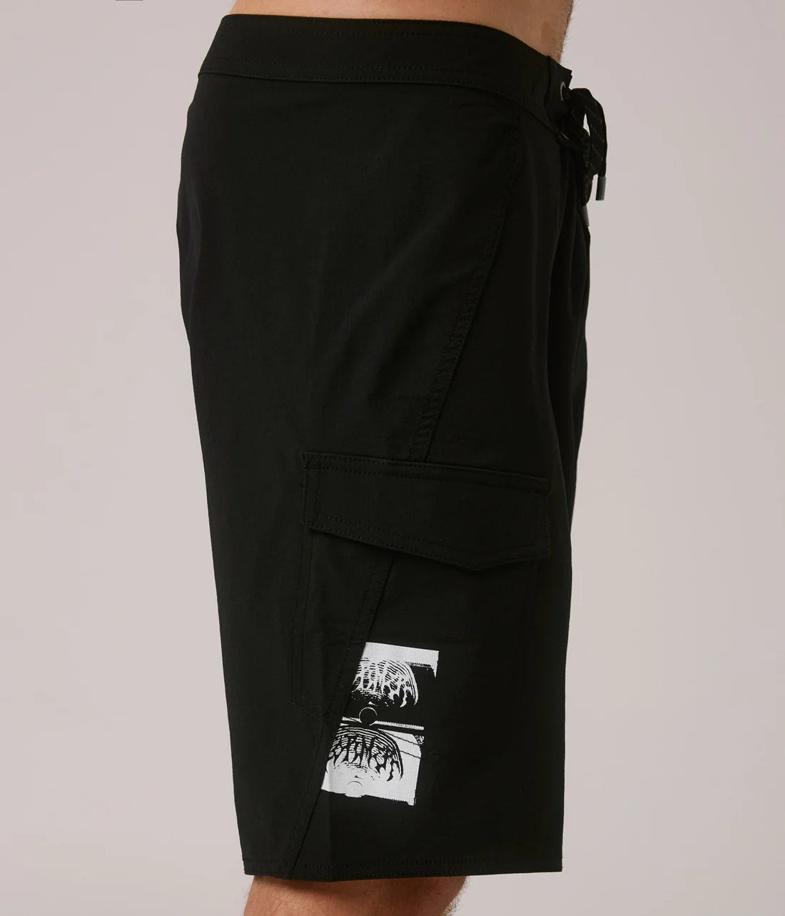 PUNCTURE 21' TRUNK // BLACK