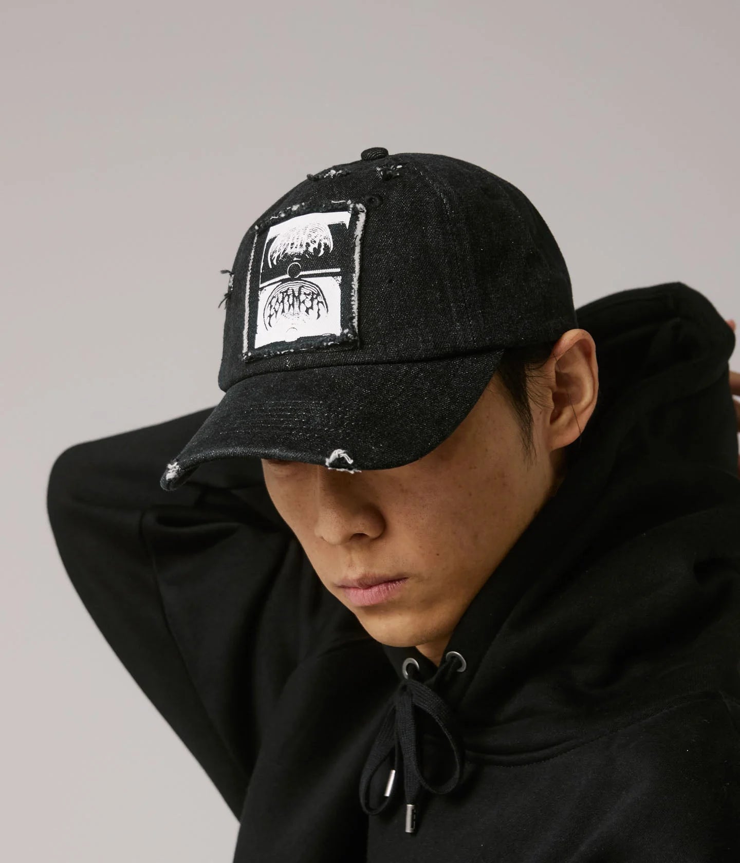 COMPLICRUX DENIM CAP // WASHED BLACK it