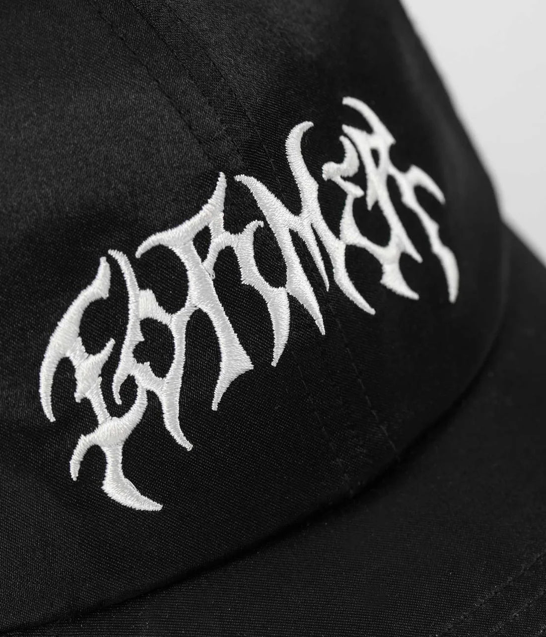 PUNCTURE SATIN CAP // BLACK