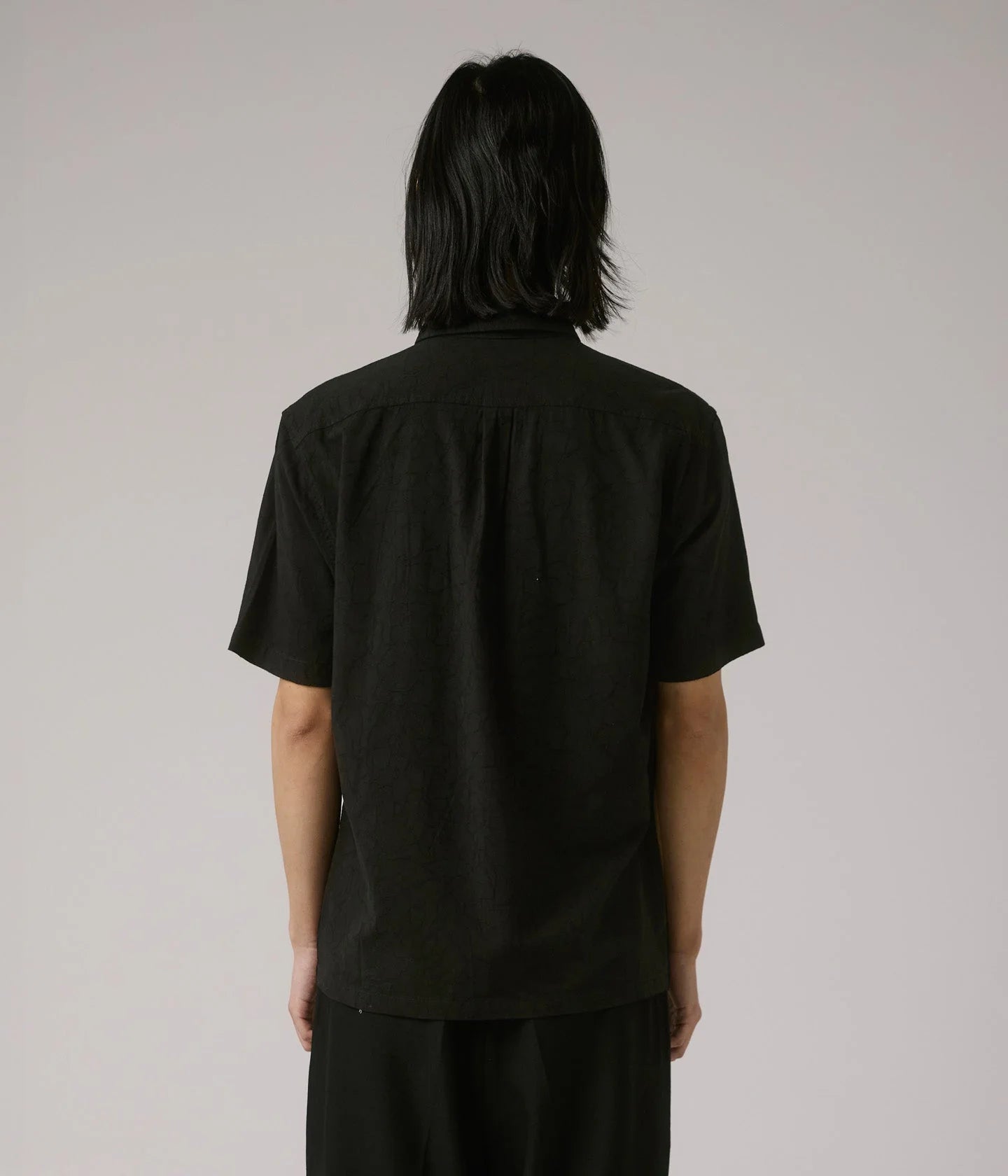 VIVIAN VINE SS SHIRT // BLACK