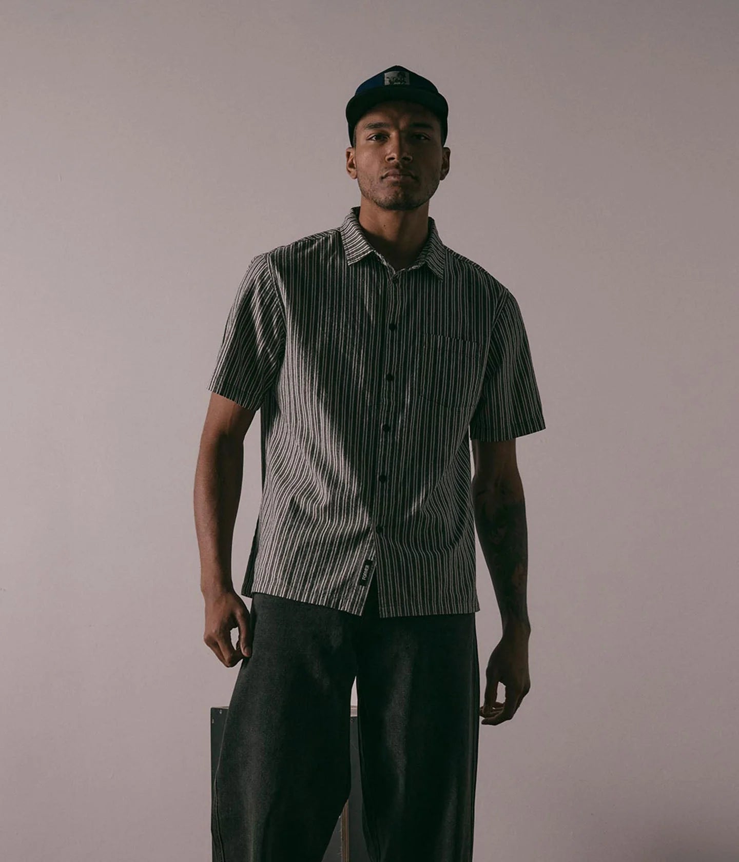 REYNOLDS STRIPE SS SHIRT // BLACK