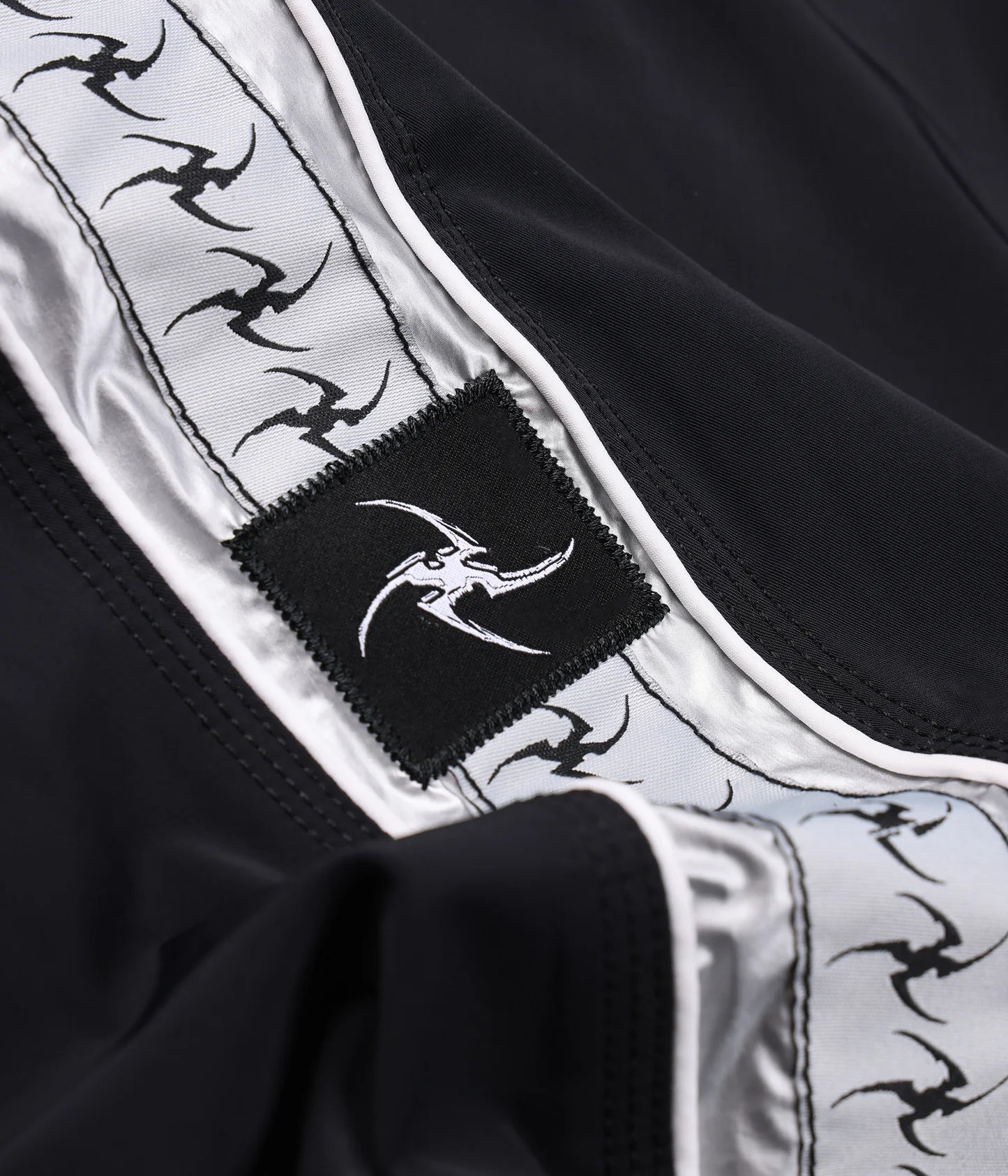 TEAM 20" DION TRUNK // BLACK