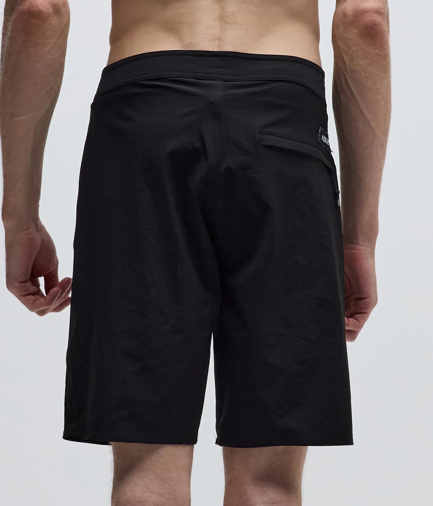 HUSH PATCH 18" TRUNK // BLACK