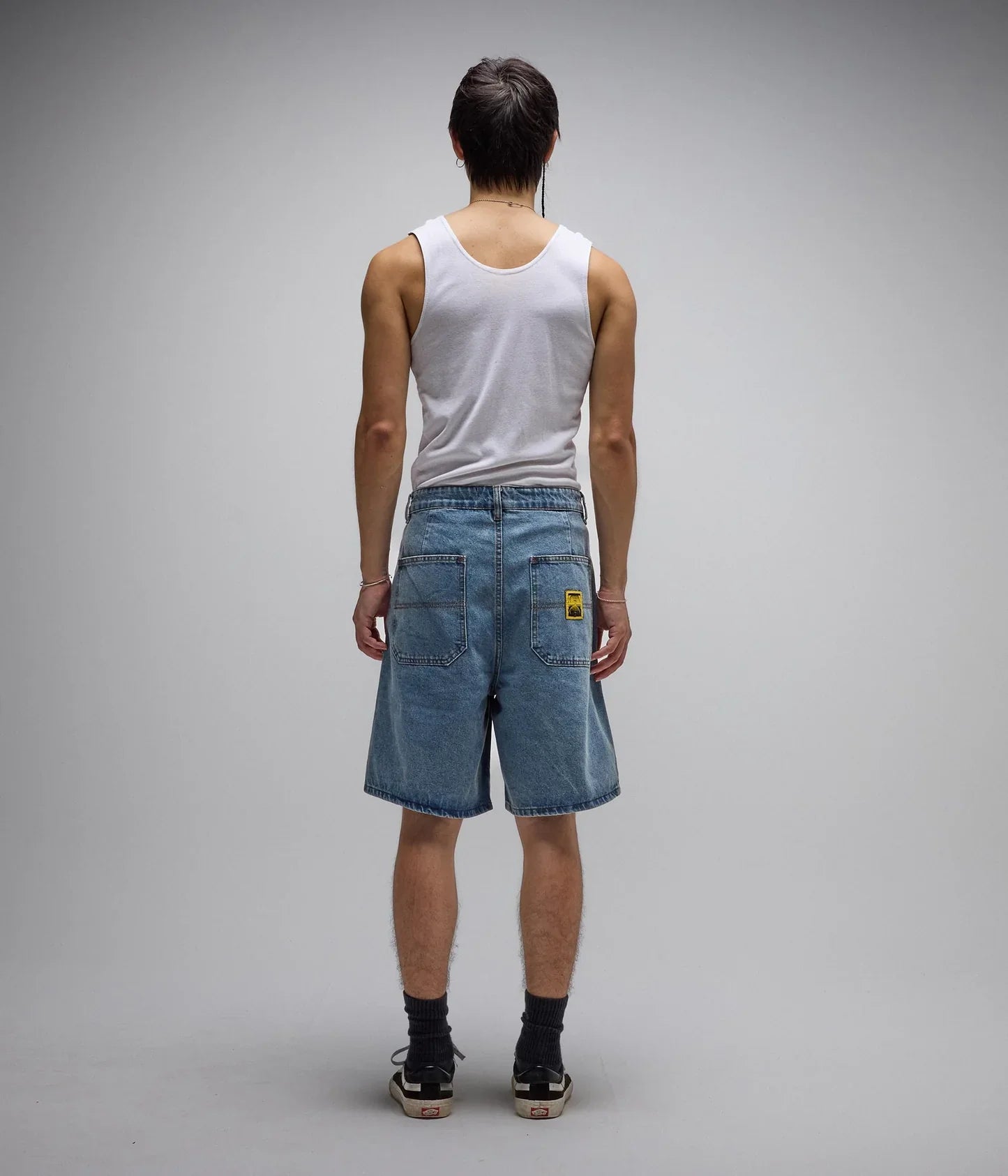 REYNOLDS 21 DENIM WALKSHORT // MID BLUE