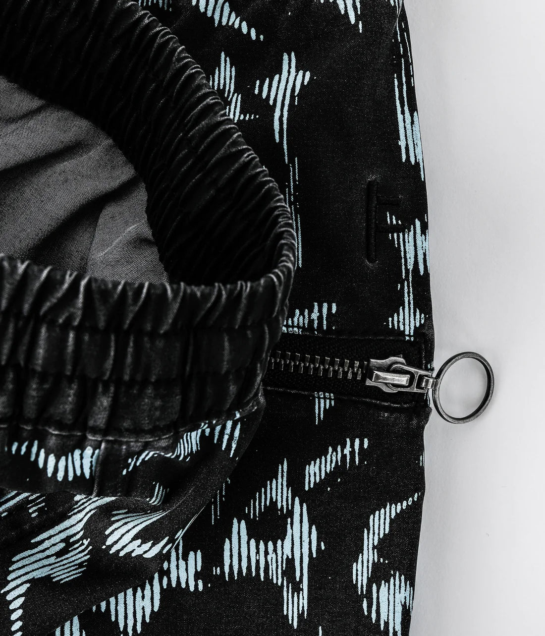 SWANS DIFFUSE SWIM TRUNK // PIGMENT BLACK