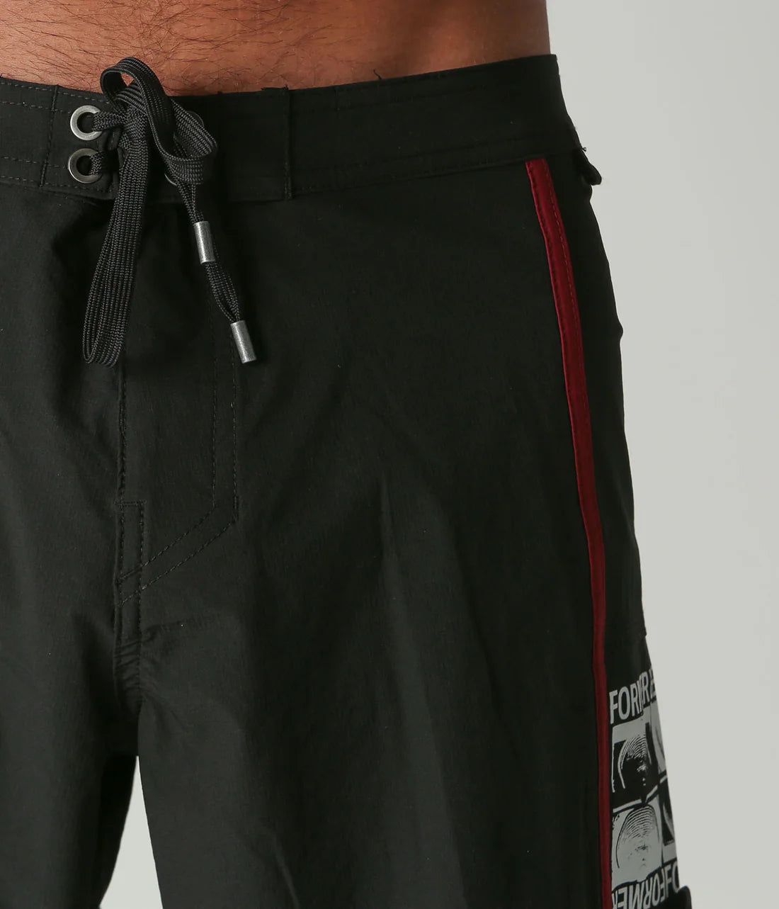 MANNERS 20' TRUNK // BLACK BLOOD