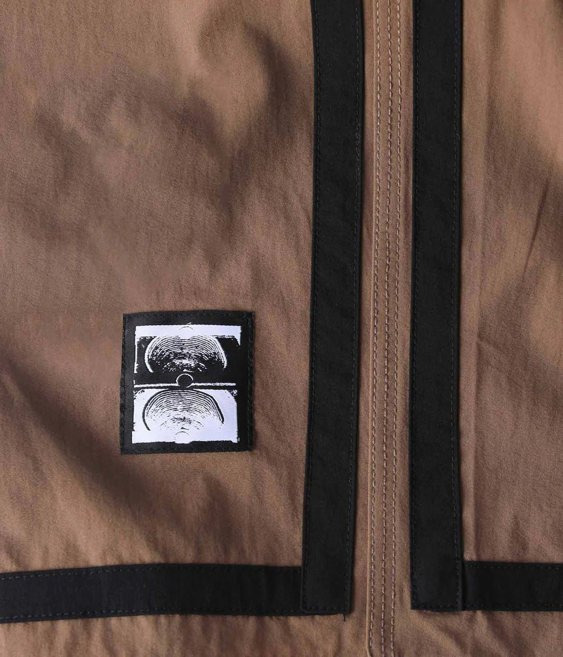 MOMENTUM VALENTINE 20' TRUNK // TARMAC BLACK