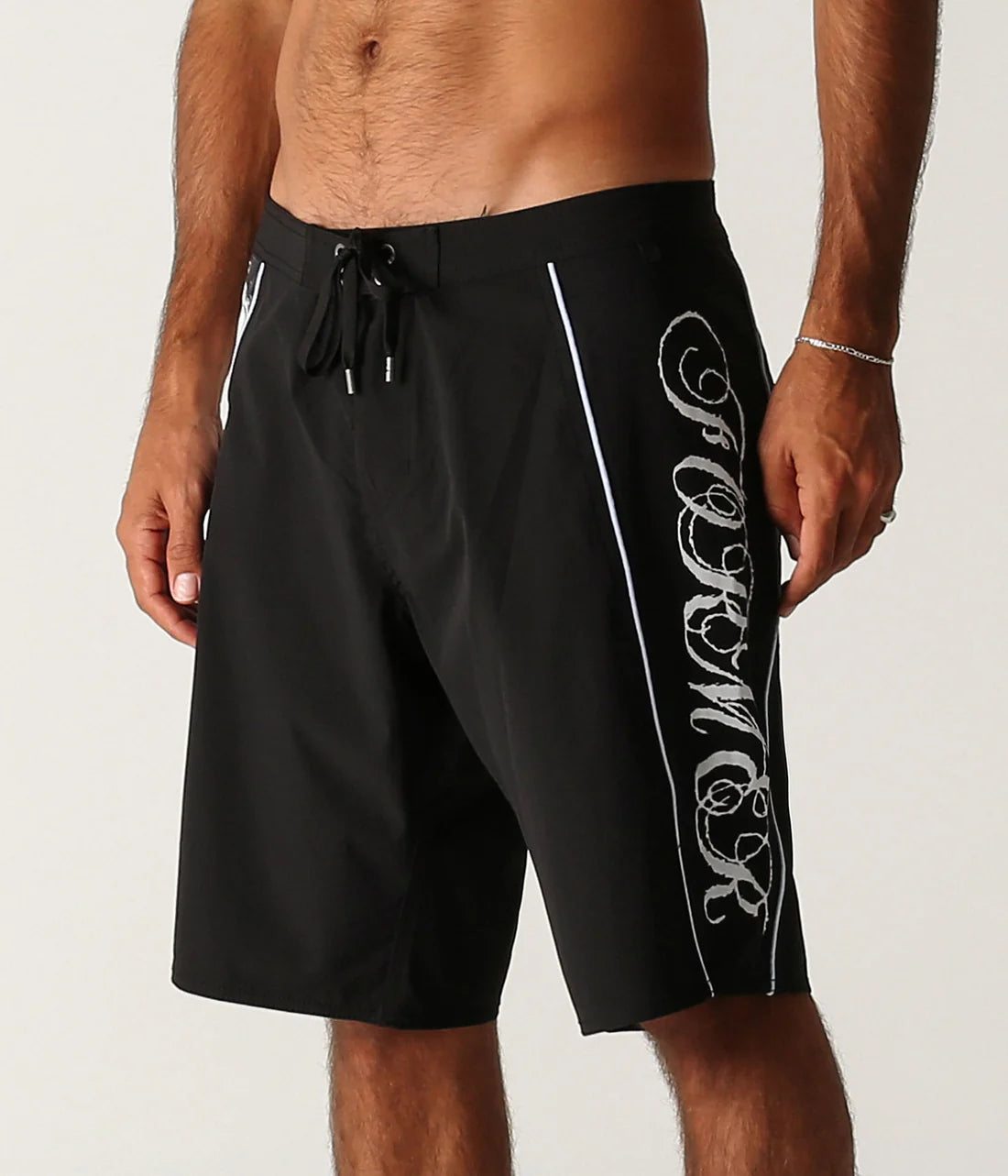 VOID WIRE 20' TRUNK // BLACK MIST