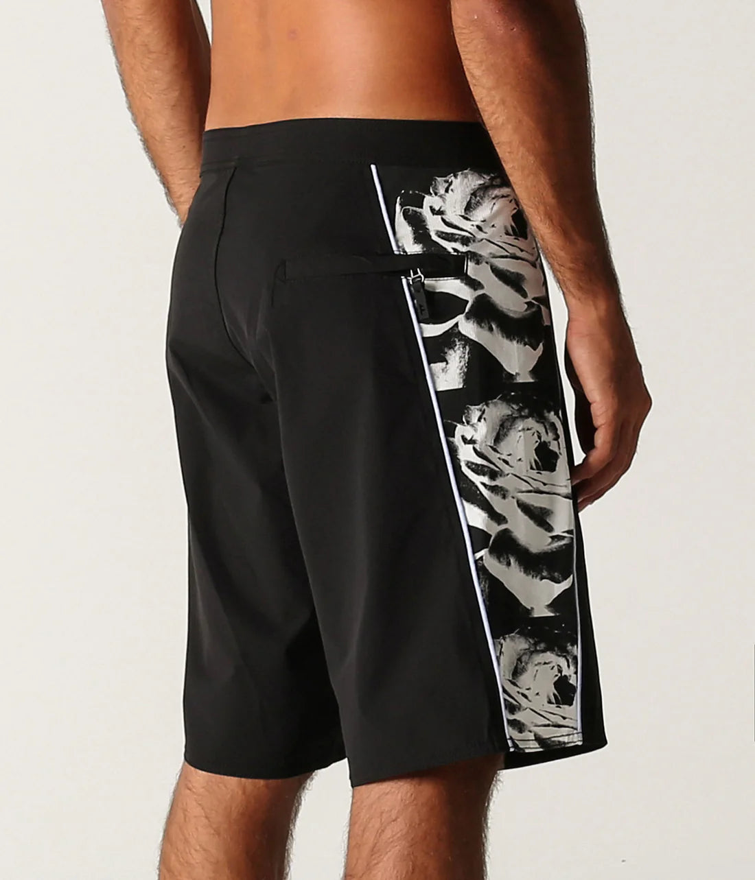 VOID WIRE 20' TRUNK // BLACK MIST