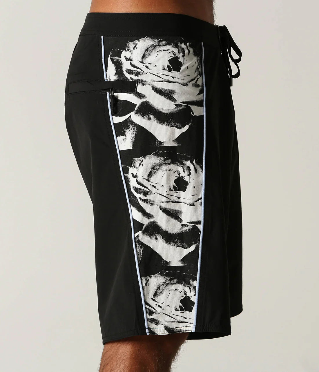 VOID WIRE 20' TRUNK // BLACK MIST
