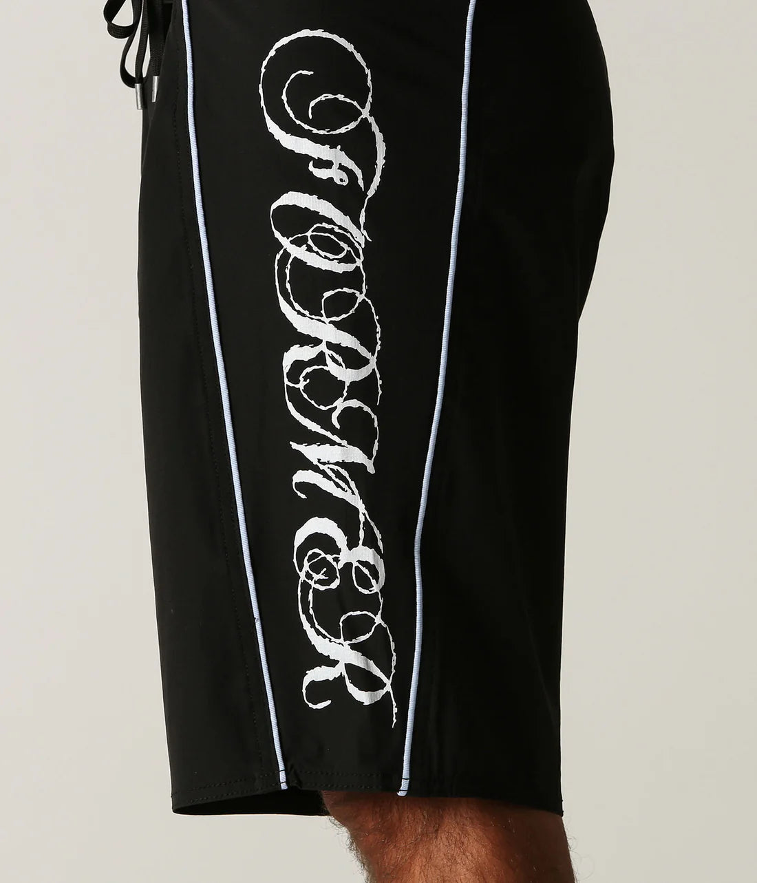 VOID WIRE 20' TRUNK // BLACK MIST
