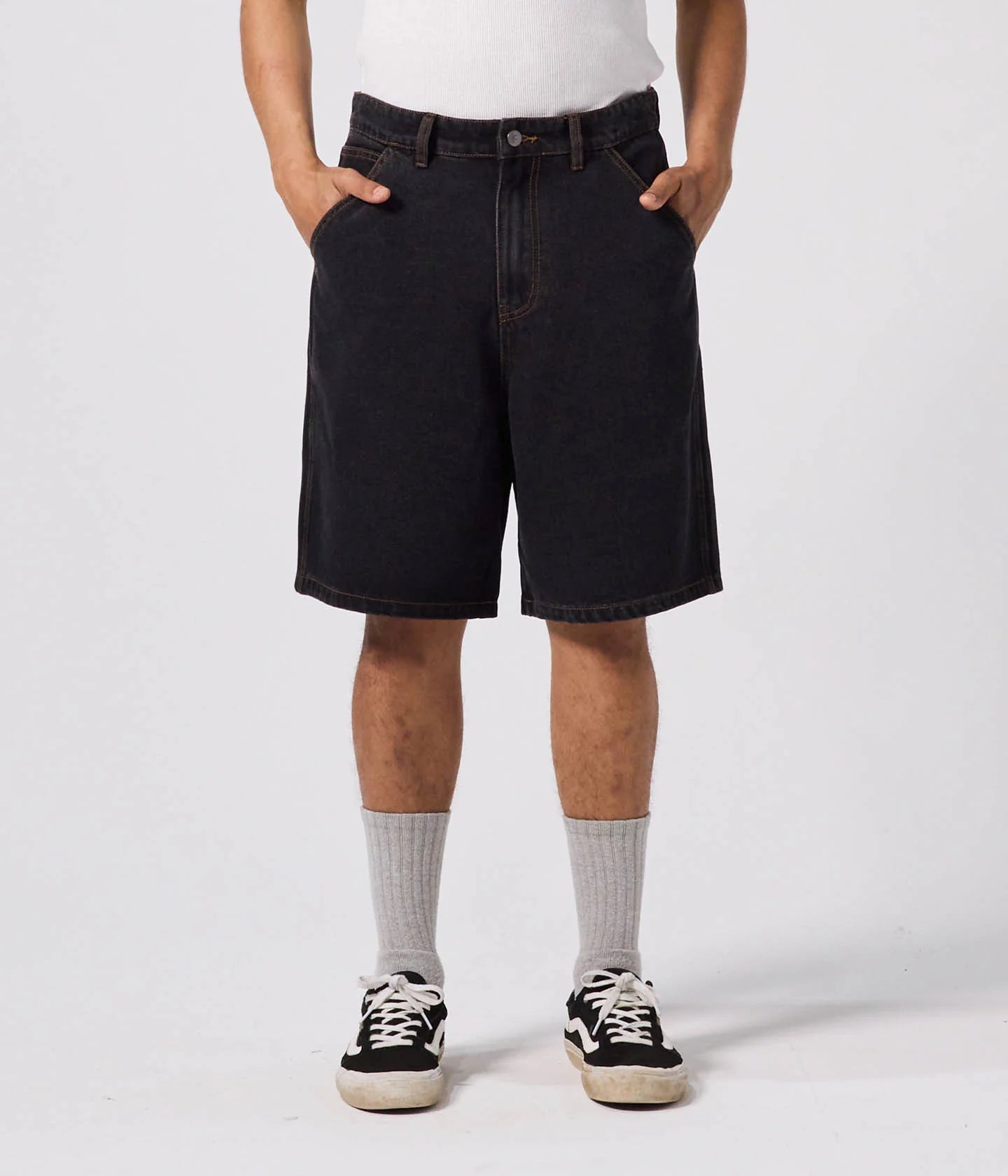 REYNOLDS 21” DENIM WALKSHORT // WASHED BLACK