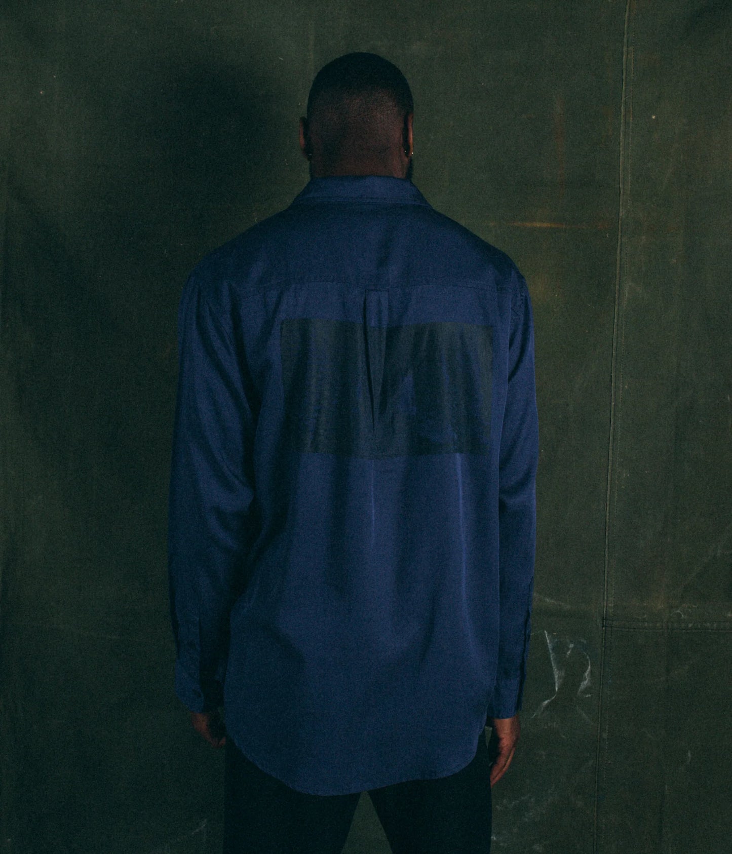 VIVIAN BROADCAST LS SHIRT // NAVY