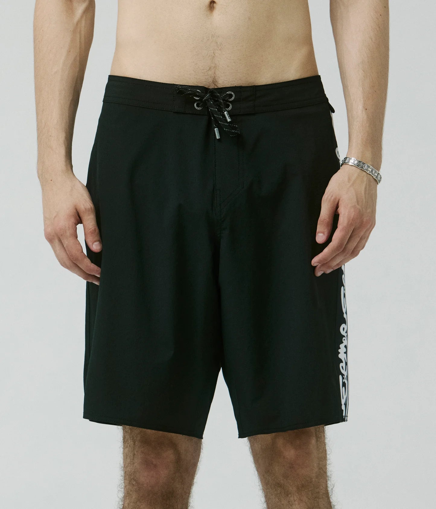 SYSTEM SERPENT 19" TRUNK // BLACK