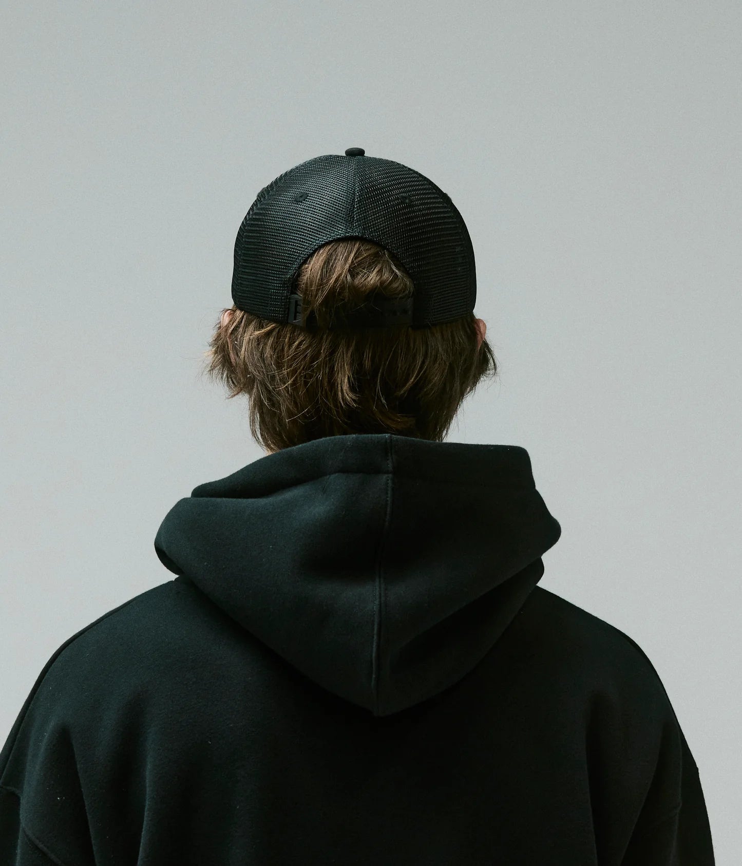 SYNTHESIS TRUCKER CAP // BLACK