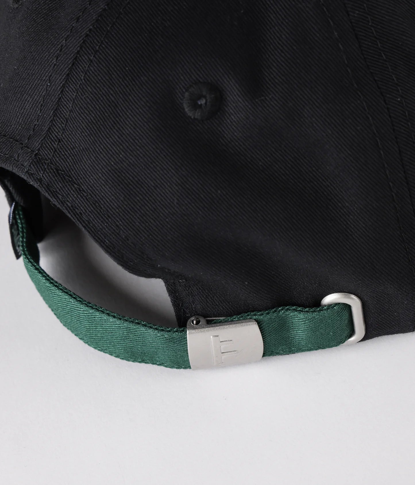 WANT IT ALL CAP // BLACK