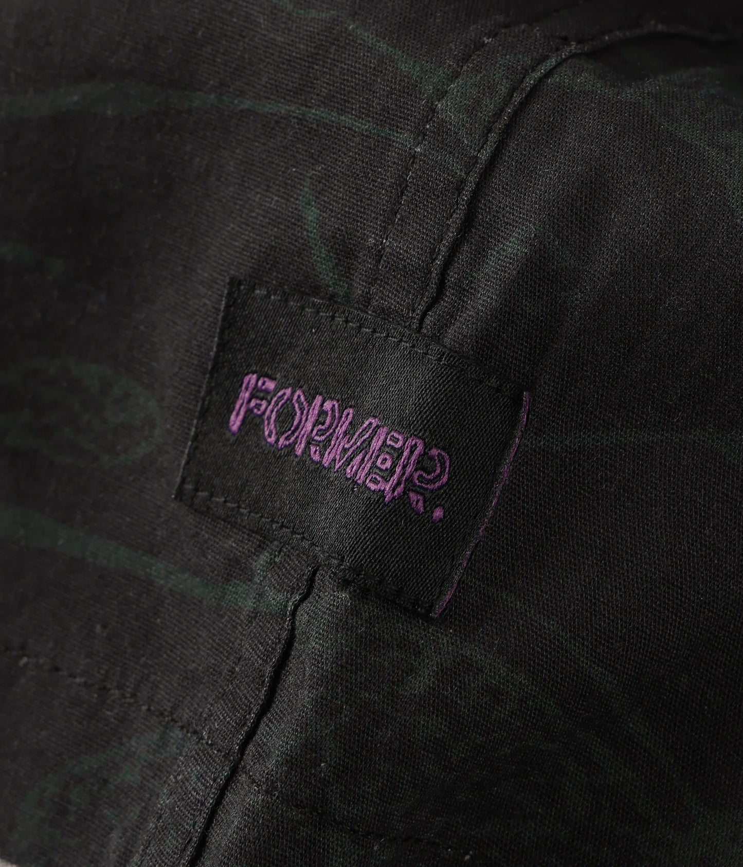 VIVIAN GLOBAL MIND SS SHIRT // BLACK