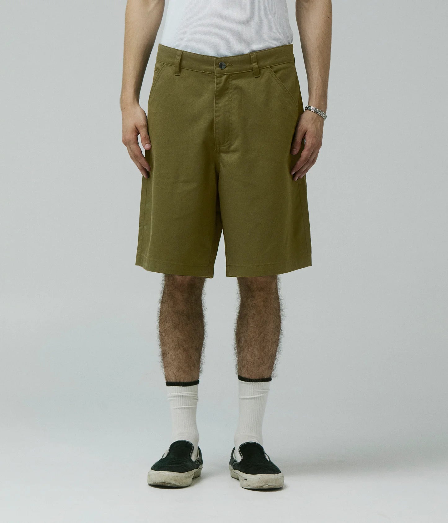 REYNOLDS 21" WALKSHORT // DEEP OLIVE