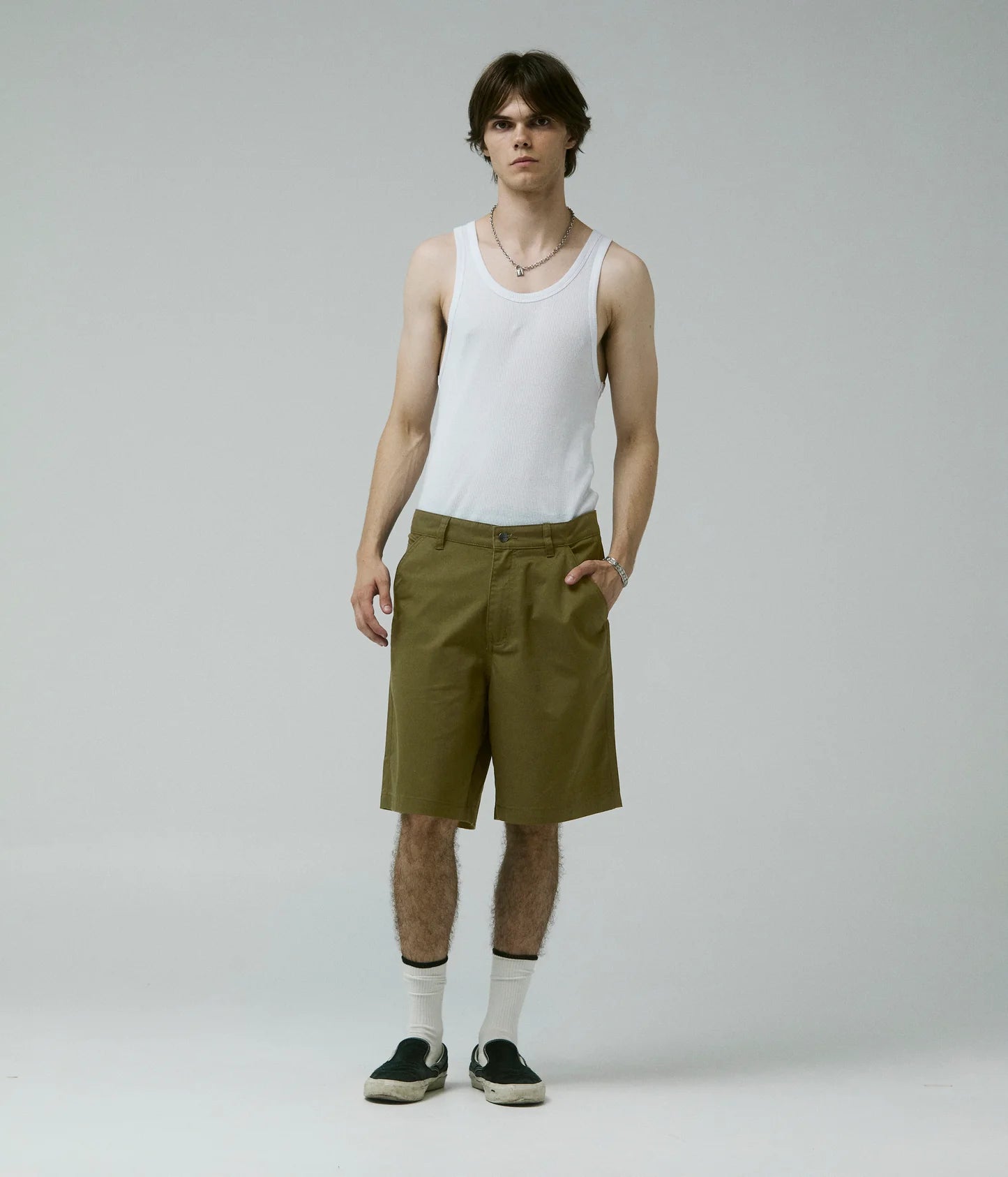 REYNOLDS 21" WALKSHORT // DEEP OLIVE