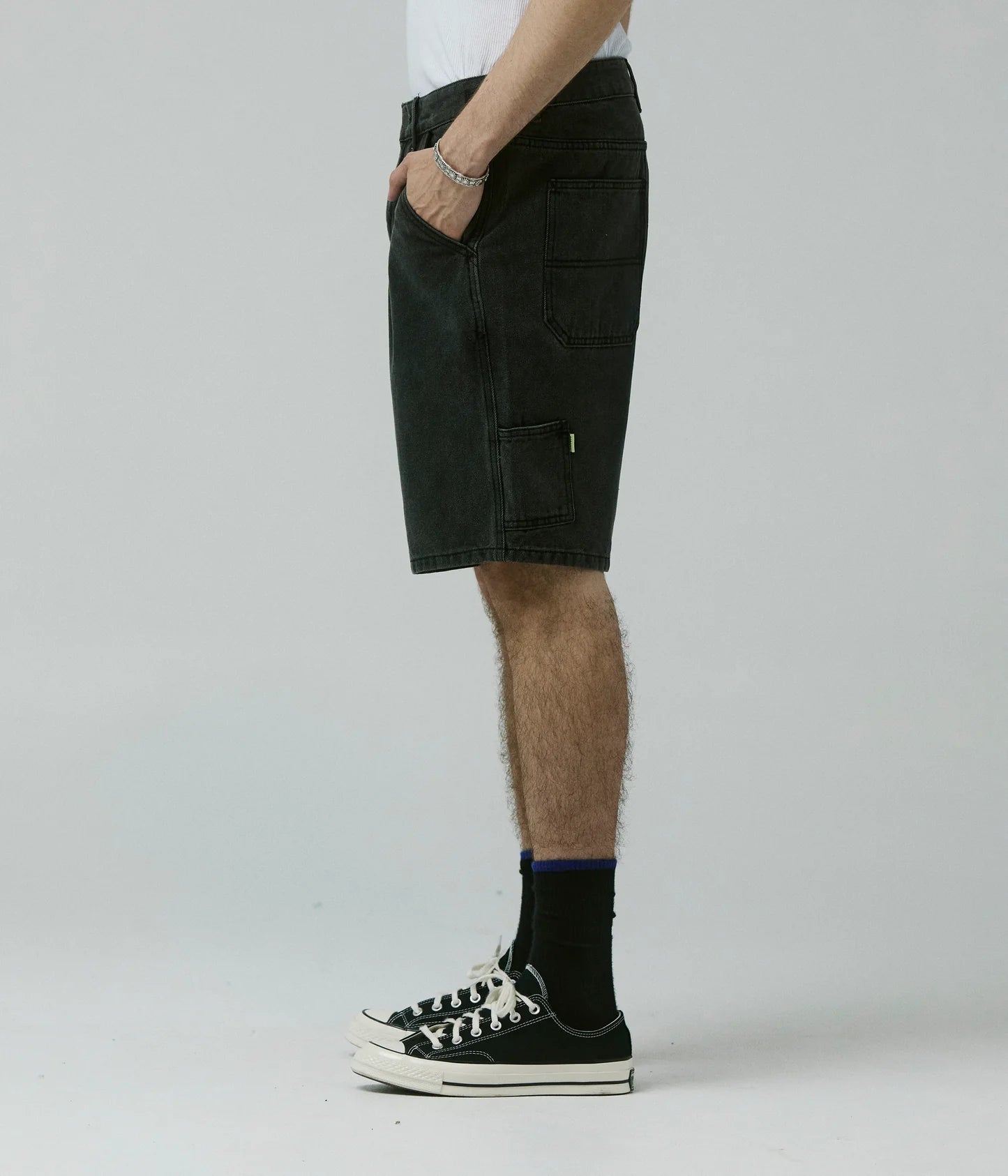 DISTEND VT DENIM CARPENTER SHORT // WASHED BLACK