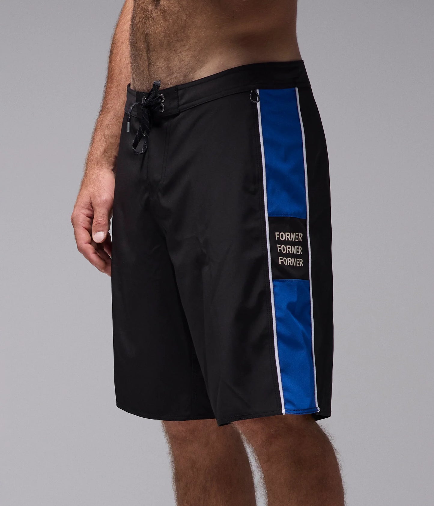 SYSTEM ECLIPSE 20" TRUNK // BLACK