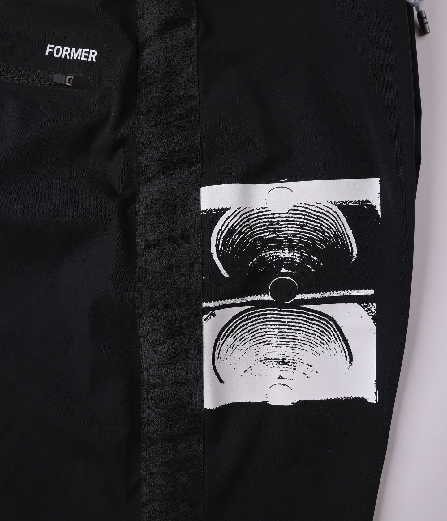 MILITANT 18.5" TRUNK // BLACK