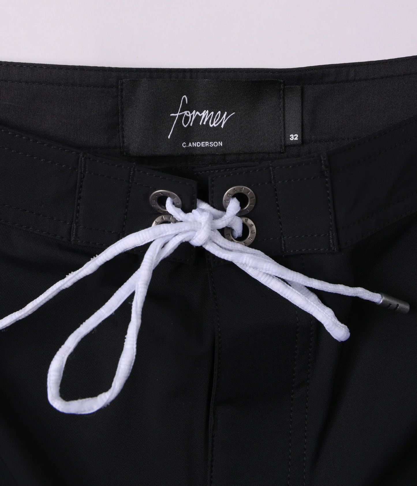 MILITANT 18.5" TRUNK // BLACK