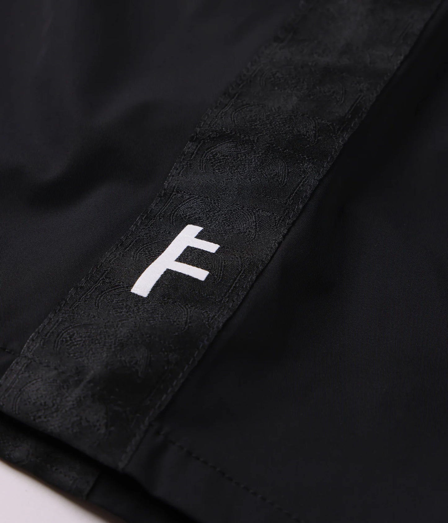 MILITANT 18.5" TRUNK // BLACK