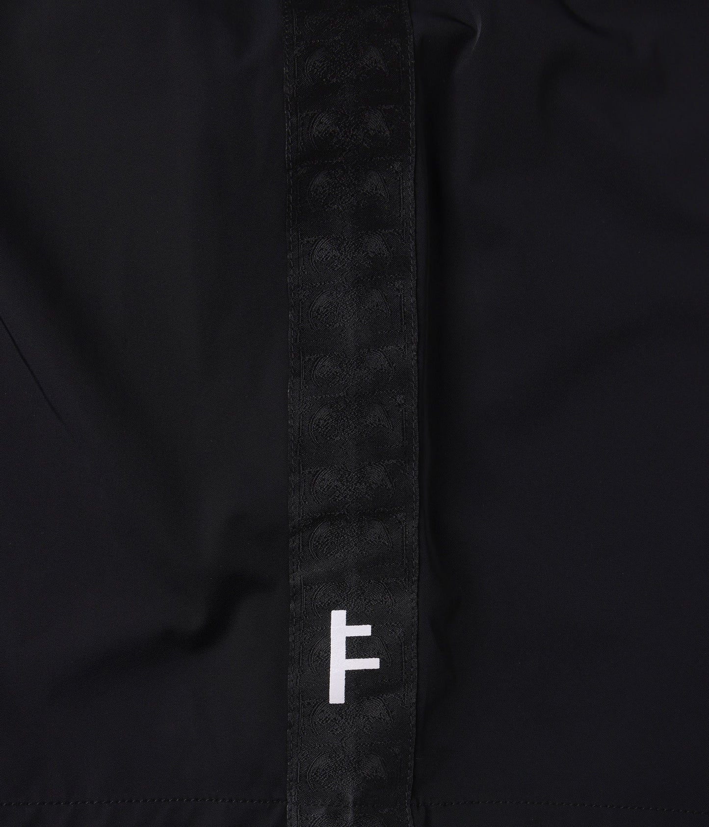 MILITANT 18.5" TRUNK // BLACK