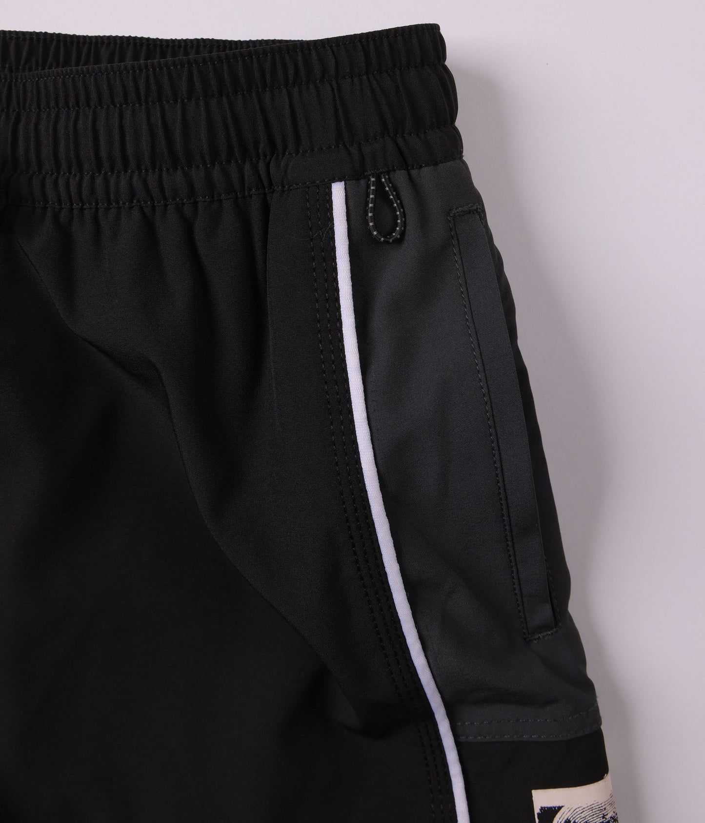 SYSTEM ECLIPSE 20" SWIM TRUNK // BLACK