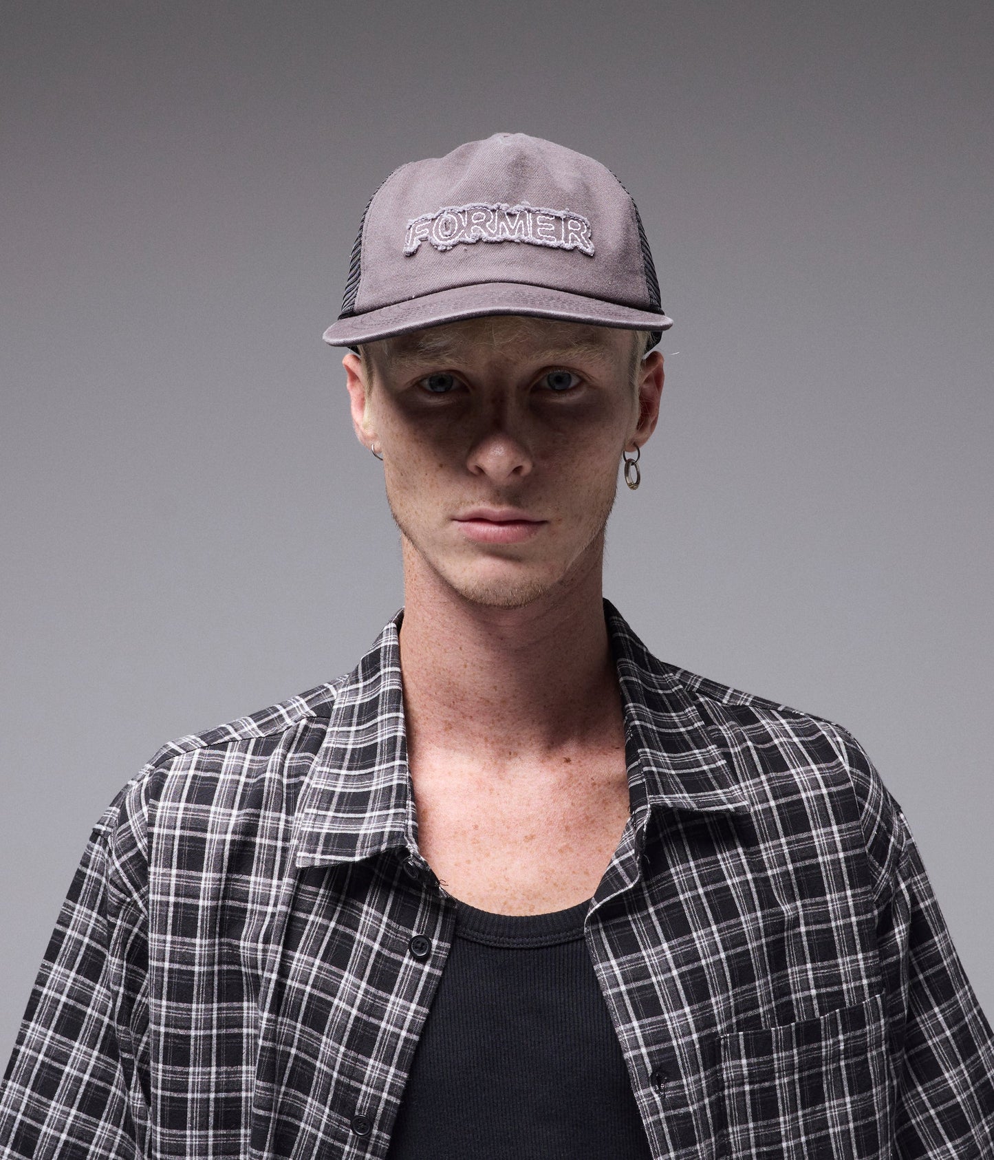 SHAMBLES TRUCKER CAP // GREY