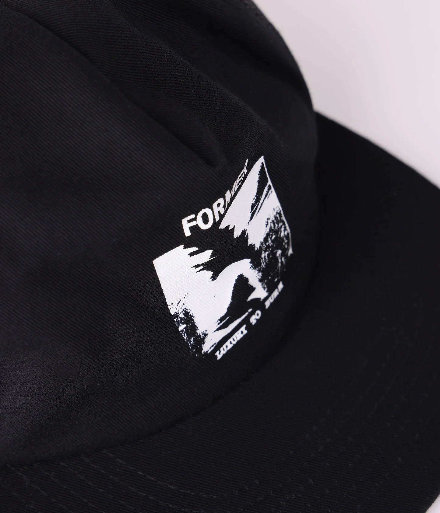 SHUNNING TRUCKER CAP // BLACK