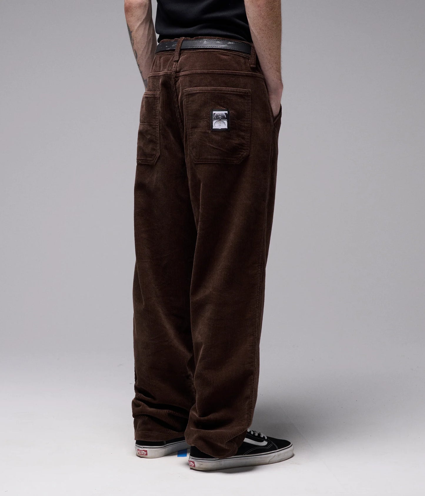 DISTEND CORD PANT // CHOC