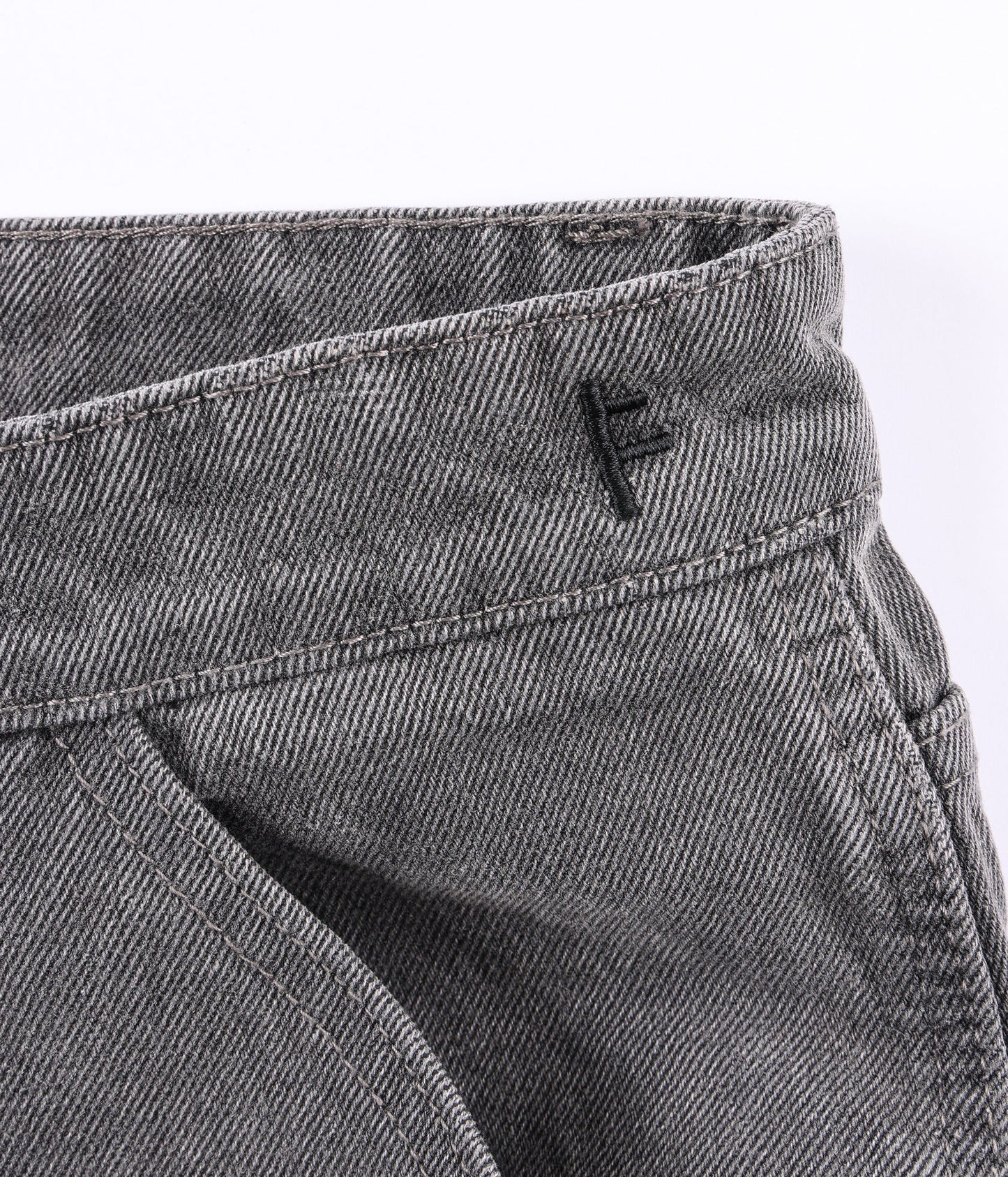DISTEND VT DENIM 20.5" CARPENTER SHORT // WASHED GREY