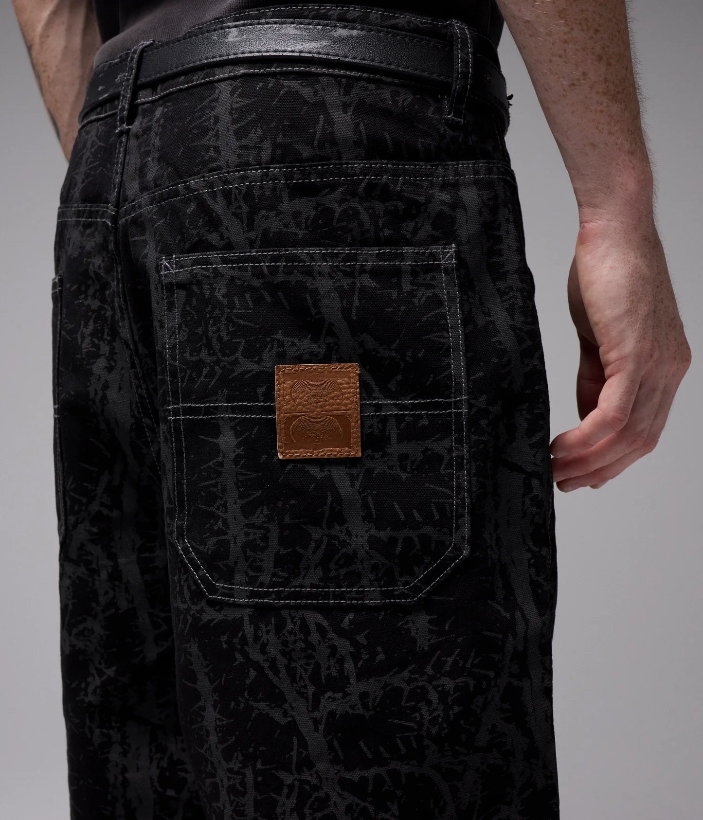 TURMOIL DISTEND 20.5" WALKSHORT // BLACK