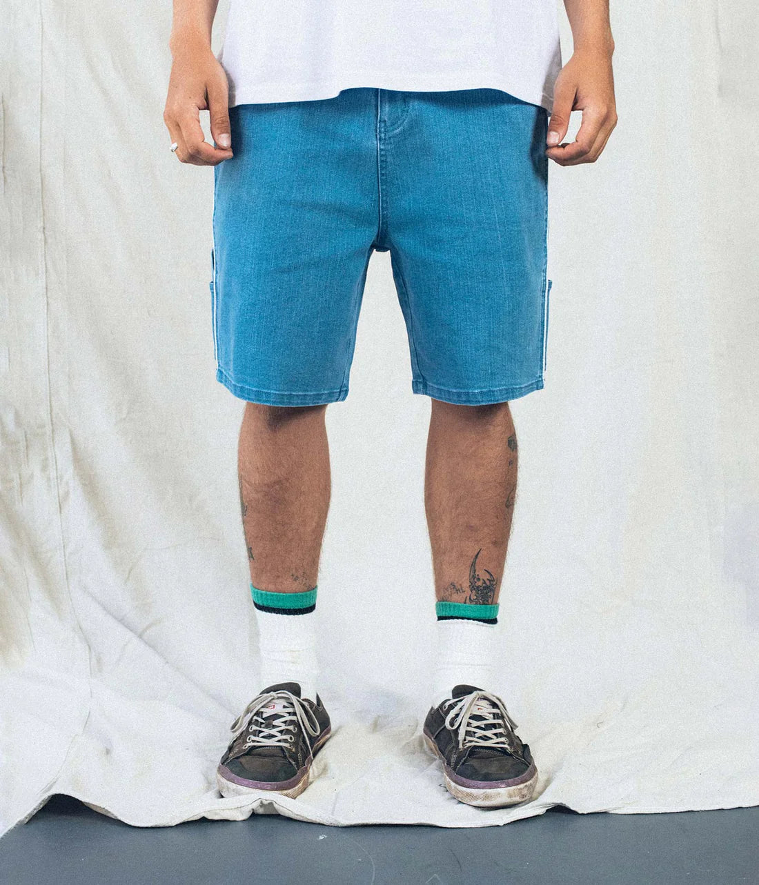 DISTEND DENIM WALKSHORT // WASHED BLUE