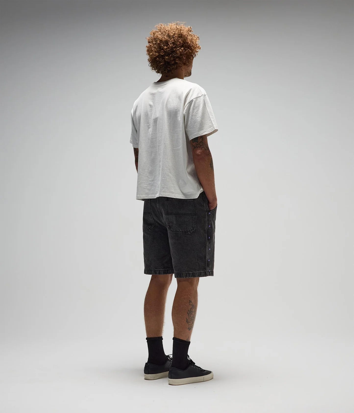 STUDDED DENIM 21" WALKHSHORT // WSHBLK