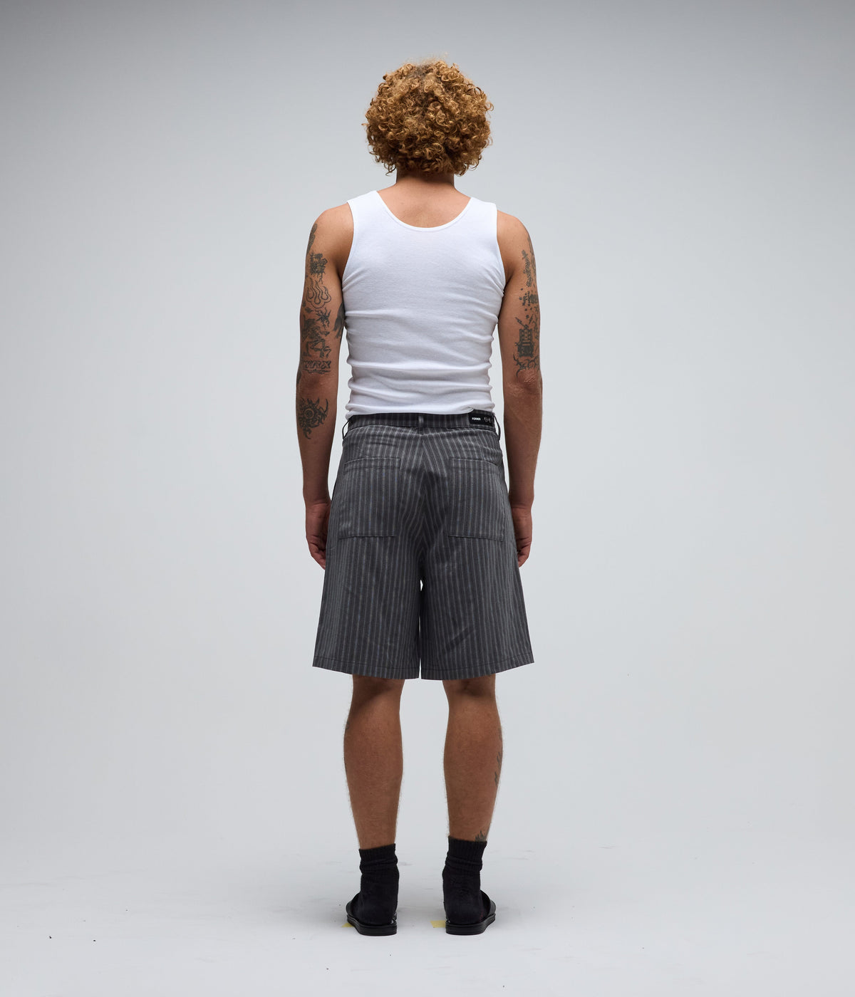 ANDERSON PINSTRIPE WALKSHORT // GREY