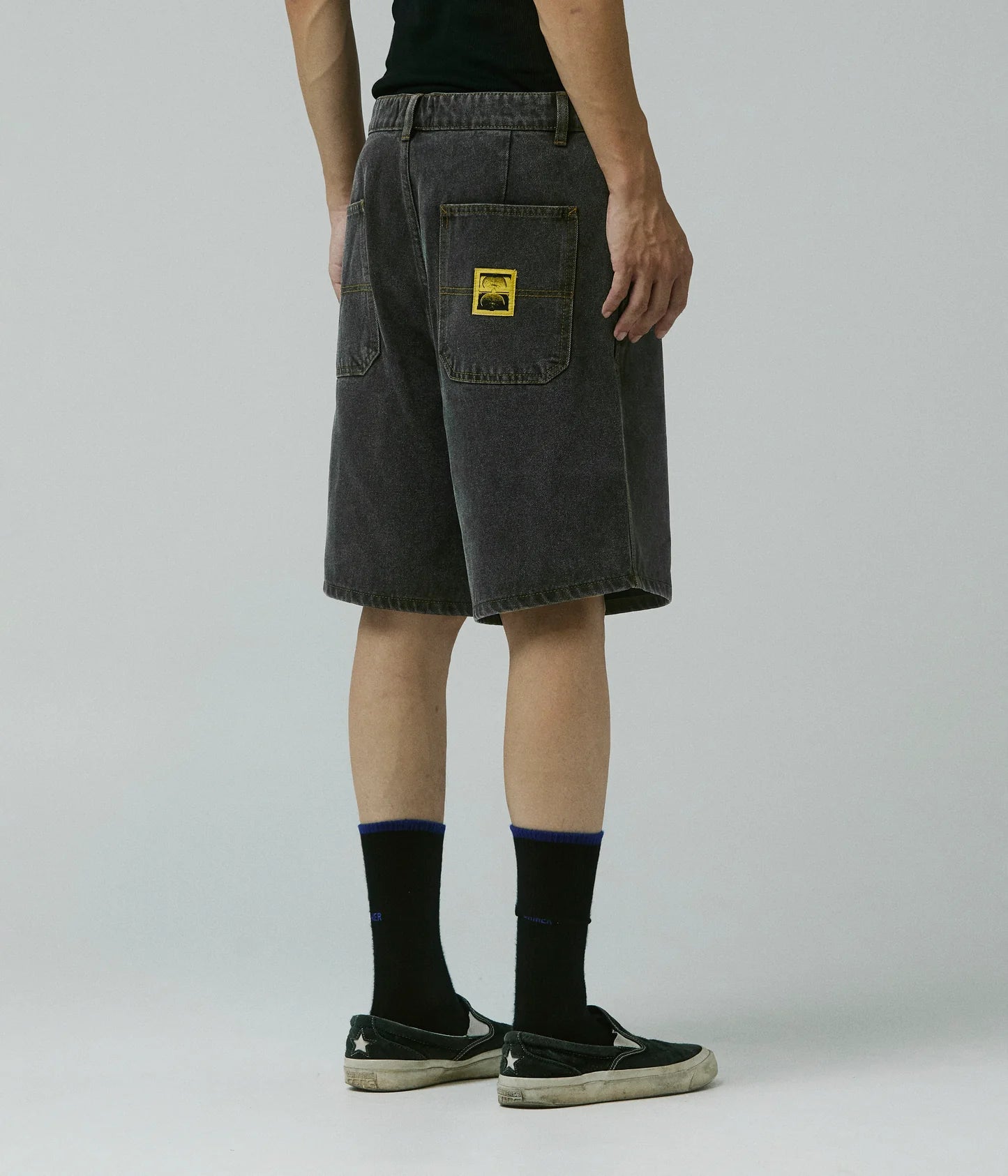 REYNOLDS 21" DENIM WALKSHORT // WASHED BLACK