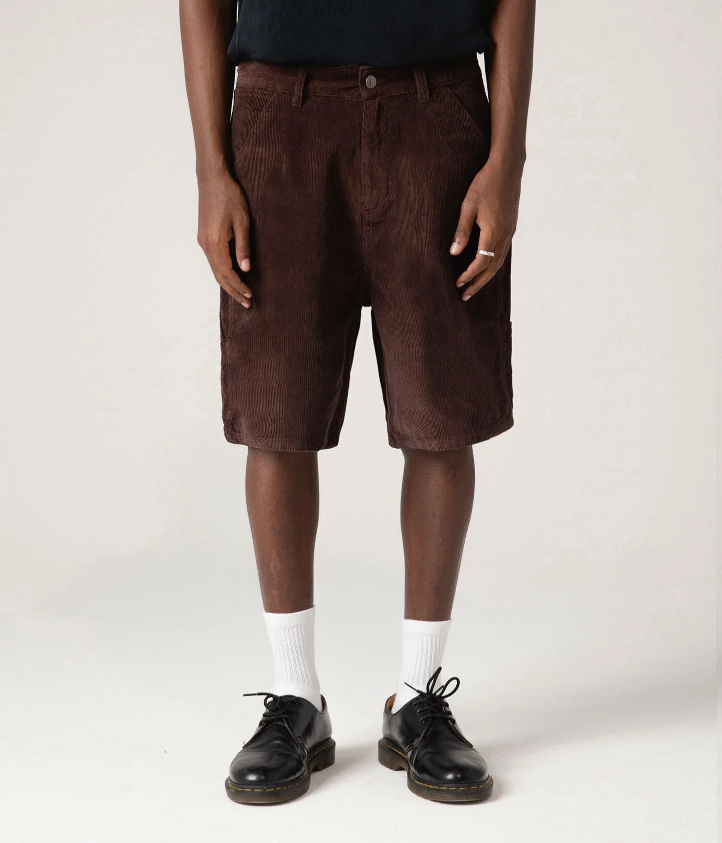 DISTEND CORD WALKSHORT // CHOCOLATE