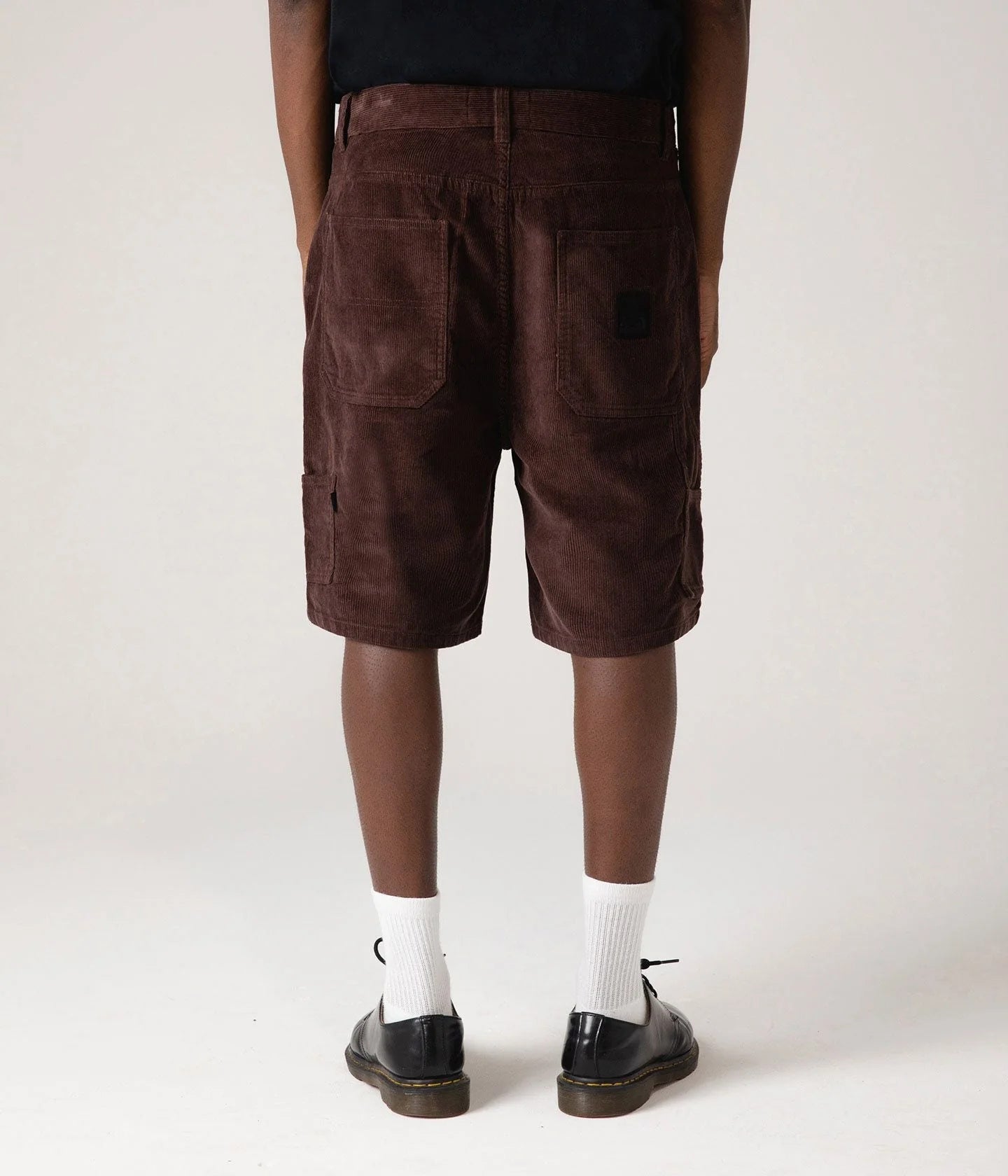 DISTEND CORD WALKSHORT // CHOCOLATE