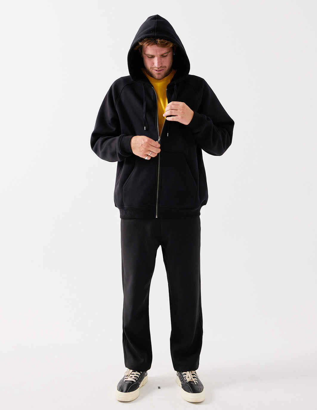 BASTET ZIP HOOD | BLACK
