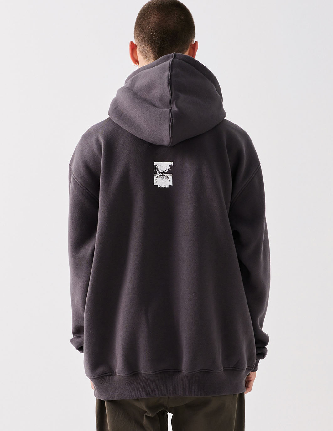 DELICATE HOOD | PEPPER