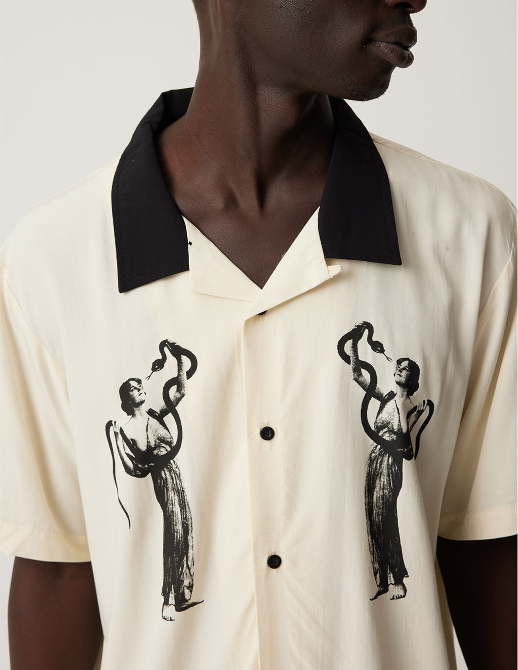 REPTILIAN SS SHIRT | CREME