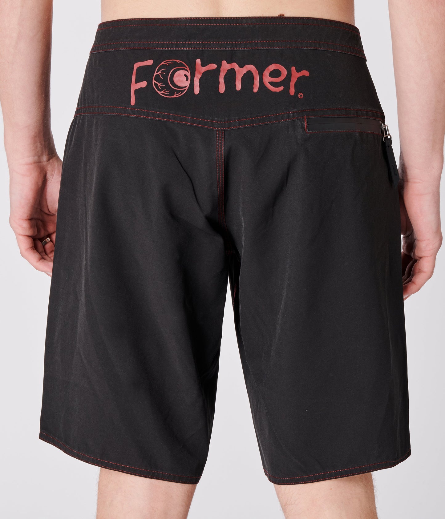 UVEITIS 20 TRUNK // BLACK