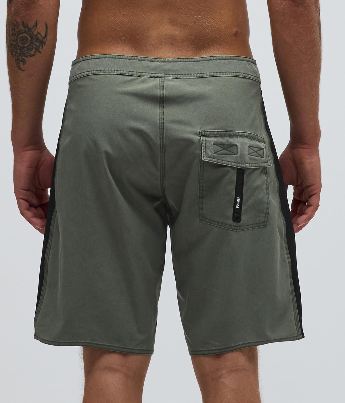TEAM 19" TRUNK // SURPLUS